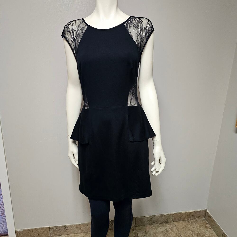 Bebe Lace Peplum Cap Sleeve Dress Bodycon Size Large